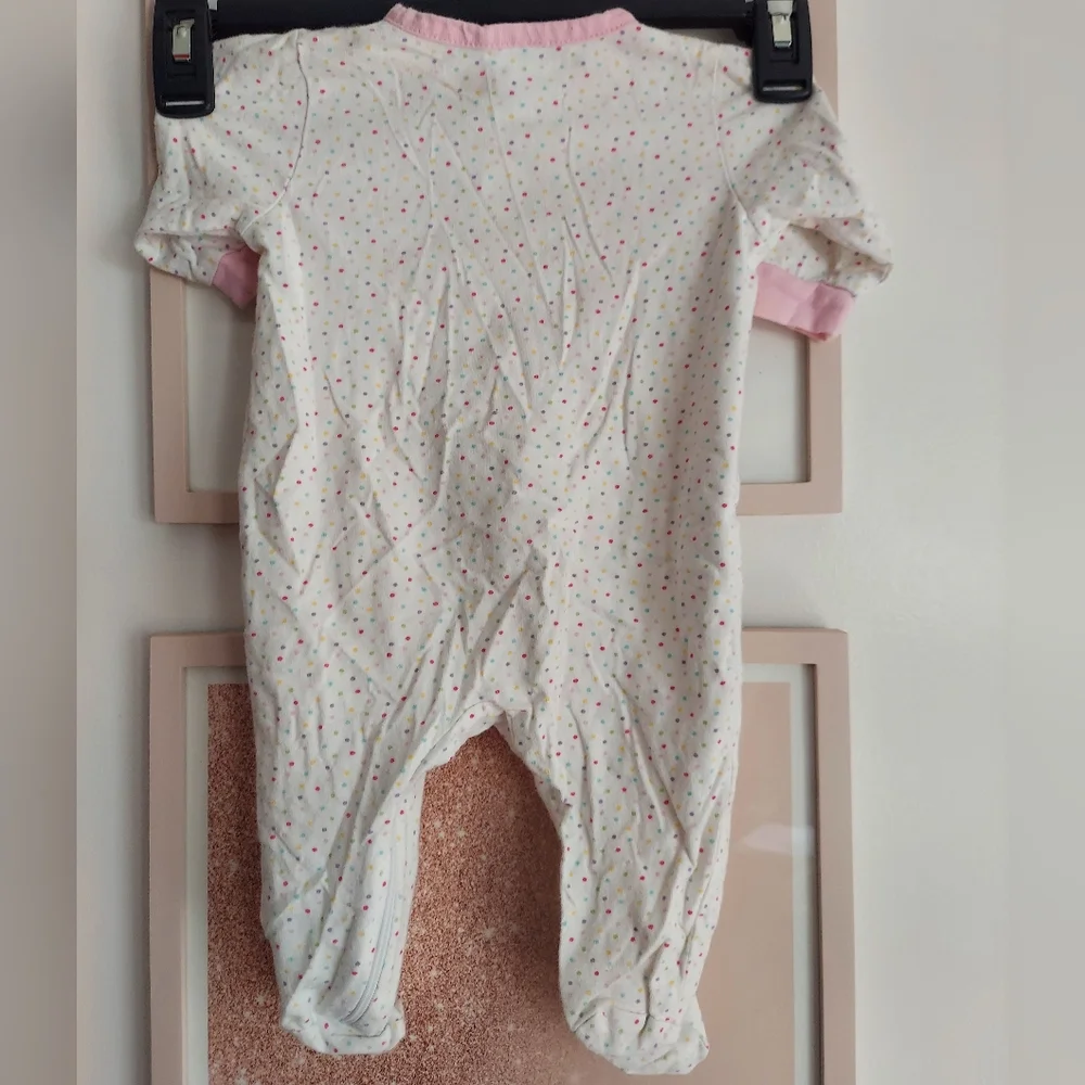 🎁 10/$25 - footed polka dot sleeper by Gerber, 0-3 months